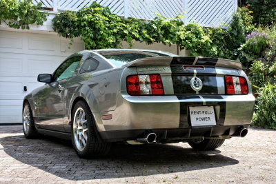 Ford Mustang Shelby GT 500 in vapor silber