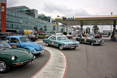 Chevy, Alfa, VW Käfer und Mercedes in Wien Erdberg